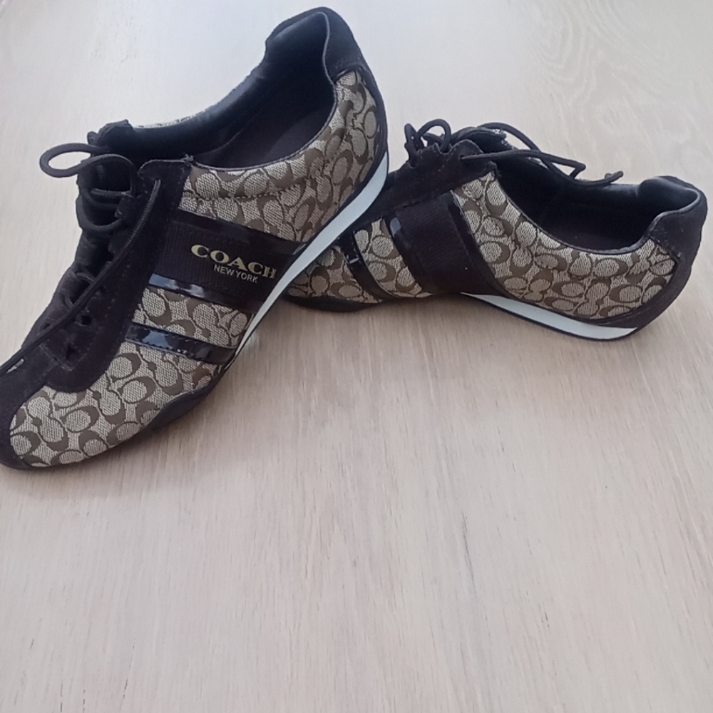 Nice harldy wore coach remonna sneakers women's size 8.5 b
